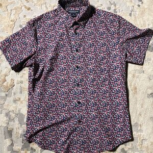 Mizzen+Main Navy and Red Floral Button Down Shirt